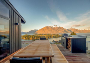 Fernlea - Luxury Holiday Home by MajorDomo Queenstown